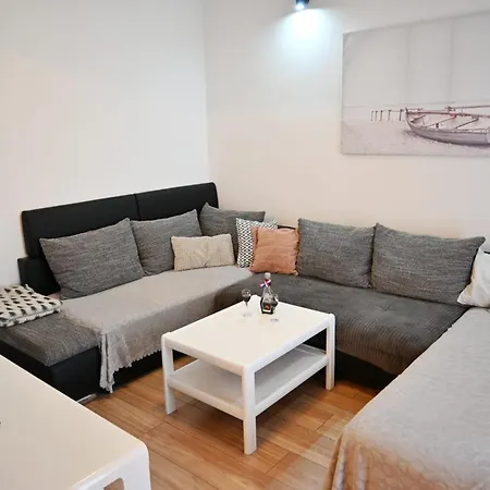 Daniel Apartment *