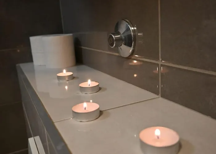 Daniel Apartment Split